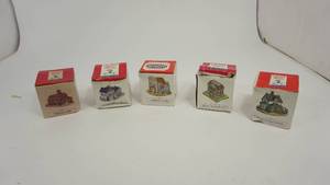 Liberty FallsAmericana Collection Miniature Hand Painted Village Pieces