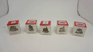 Liberty FallsAmericana Collection Miniature Hand Painted Village Pieces