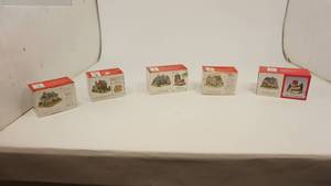 Liberty FallsAmericana Collection Miniature Hand Painted Village Pieces
