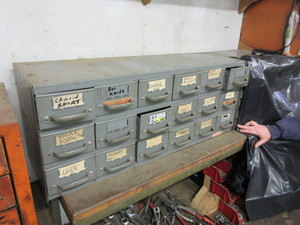 lot 313 image: 18 DRAWER METAL HARDWARE CABINET WITH HARDWARE