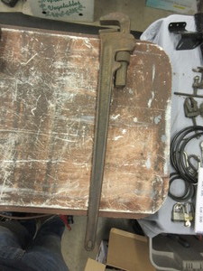 lot 330 image: RIGID PIPE WRENCH 36