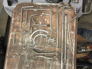 lot 338 image: ASSORTED WRENCHES