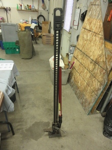 lot 368 image: PREMIUM BUMPER JACK