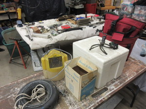 lot 372 image: FISHING STUFF