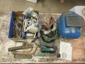 lot 375 image: WELDING ACCESSORIES