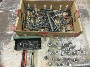 lot 382 image: ALLEN WRENCH SET AND ALLEN SOCKETS
