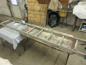 lot 384 image: ALUMINUM LADDER WITH FEET
