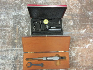 lot 416 image: MEASUSRING INSTRUMENTS