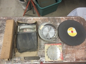 lot 419 image: NEW AND USED CUTTING WHEELS AND ABRASIVES FOR WOOD AND METAL