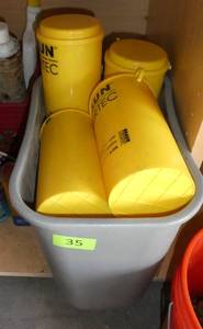 lot 35 image: Basket full of Braun Intertec soil sample plastic containers