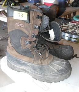 lot 53 image: Irish Setter insulated boots size 12