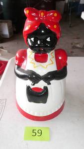 lot 59 image: Cute cookie jar about 10 tall