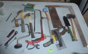 lot 161 image: Group of hand tools - hammers, saws etc