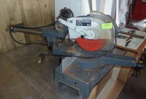 lot 177 image: Craftsman contractor series 8-14 slide compound miter saw works