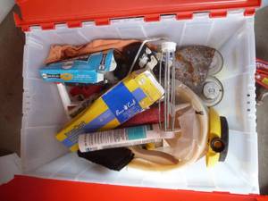 lot 223 image: tote of misc supplies