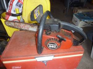 lot 234 image: Jonsered and Homelite chainsaws - untested