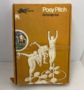 lot 42 image: Vintage Kent Brand Posy Pitch Yard Game