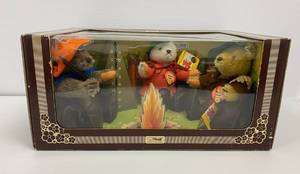 lot 52 image: Steiff Nimrod Teddy Set