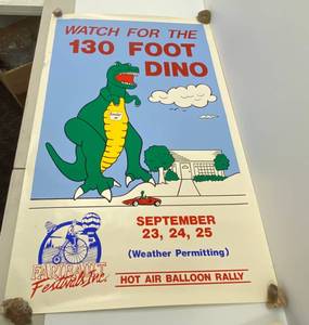 lot 70 image: Vintage 28 x 44 Sinclair Gasoline Poster
