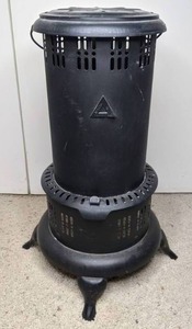 lot 68 image: Vintage Perfection No. 525M Oil Kerosene Heater