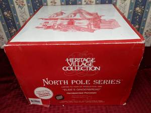 lot 95 image: Department 56 Heritage Village Collection North Pole Series Elsies Gingerbread, 1998