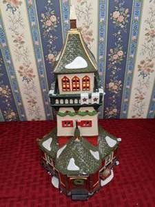 lot 500 image: Vintage Department 56 Heritage Village Collection Santas Lookout Tower North Pole Series