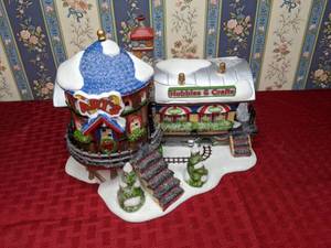 lot 501 image: Department 56 Celebrating 15 Years Collection Special Edition Arts Hobbies & Crafts North Pole Series