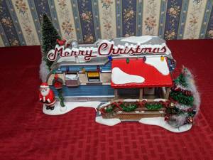 lot 190 image: RETIRED Vintage Department 56 The Original Snow Village Lot 56, Christmas Court