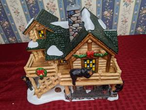 lot 194 image: RETIRED Vintage Department 56 The Original Snow Village Jonathan the Bear Mans Carving Studio