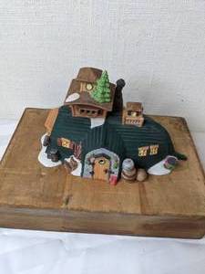 lot 497 image: Vintage Department 56 Heritage Village Collection Peggottys Seaside Cottage Dickens Village Series by David Copperfield