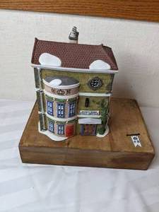 lot 512 image: Vintage Department 56 Heritage Village Collection Kings Road Post Office Dickens Village Series