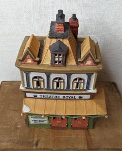 lot 82 image: Department 56 Heritage Village Collection Dickens Village Series Theatre Royal, 1989