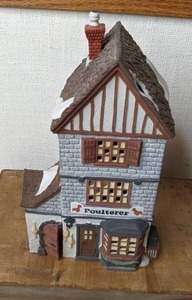 lot 83 image: Department 56 Heritage Village Collection Dickens Village Series Poulterer, 1988