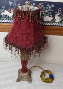 lot 126 image: Vintage Red Fabric Table Lamp
