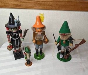 lot 135 image: Collection of Steinbach and Other Nutcrackers Witch, Hunters, and Soldier