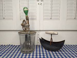 lot 43 image: Vintage Hand-Cranked Egg BeaterMixer and Vintage Double Blade MezzalunaChopper