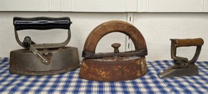 lot 51 image: Collection of 3 Antique and Vintage Clothes Irons