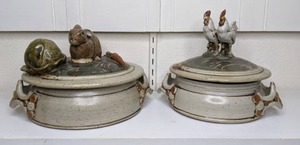 lot 31 image: Bob Andersen - Sunflower Pottery Collection, 1980s Pair of Casserole Dishes with Lids (Rabbit & Pair of Chickens)