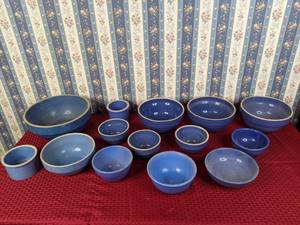 lot 383 image: Beautiful Assortment of (14) Blue Stoneware Bowls