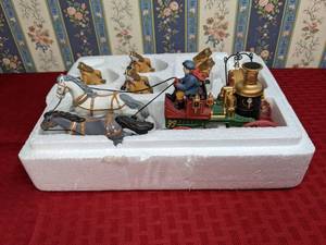 lot 224 image: Vintage Department 56 Heritage Village Collection The Fire Brigade of London Town