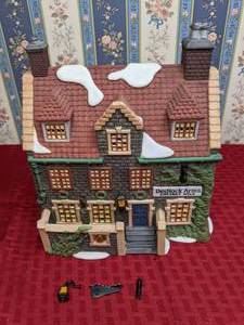 lot 215 image: Vintage Department 56 Dickens Village Series Deadlock Arms