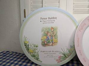 lot 321 image: Pottery Barn Kids - Peter Rabbit Plate Set