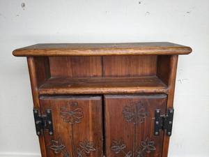 lot 324 image: Vintage Wooden Hutch with Carvings