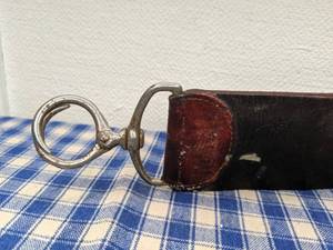 lot 312 image: Honing Russia Leather Strop for Sharpening Honing Throat Shaving