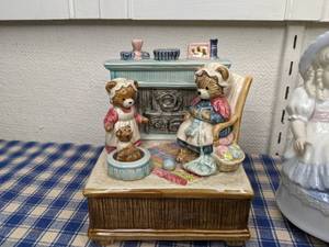 lot 318 image: Collection of Three Music Boxes - Otagiri and Fraser Collection