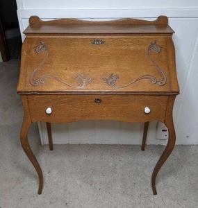 lot 12 image: Vintage Oak Drop-Front Ladies Writing Desk