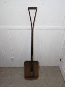 lot 304 image: Vintage Wood Shovel