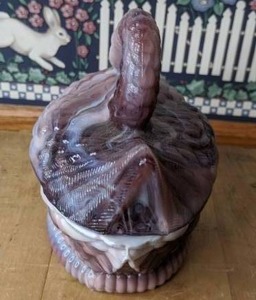 lot 338 image: Purple Slag Glass Swan on Nest Covered Candy Dish