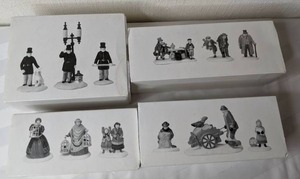 lot 359 image: Vintage Department 56 Heritage Village Collection, Set of (4)