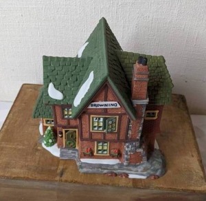 lot 257 image: Heritage Village Collection Dickens Village Series Browning Cottage